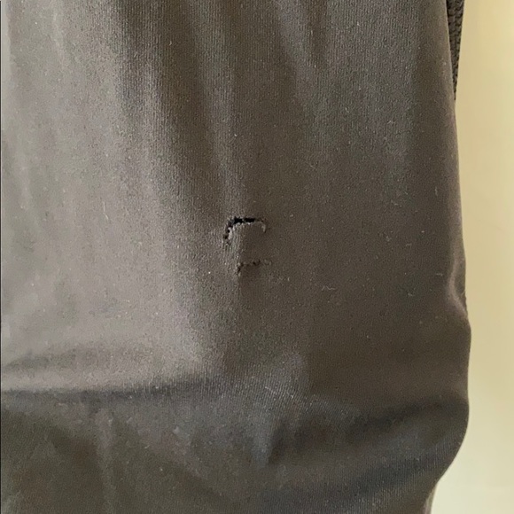 lululemon leggings size 4 with small holes - Picture 2 of 3